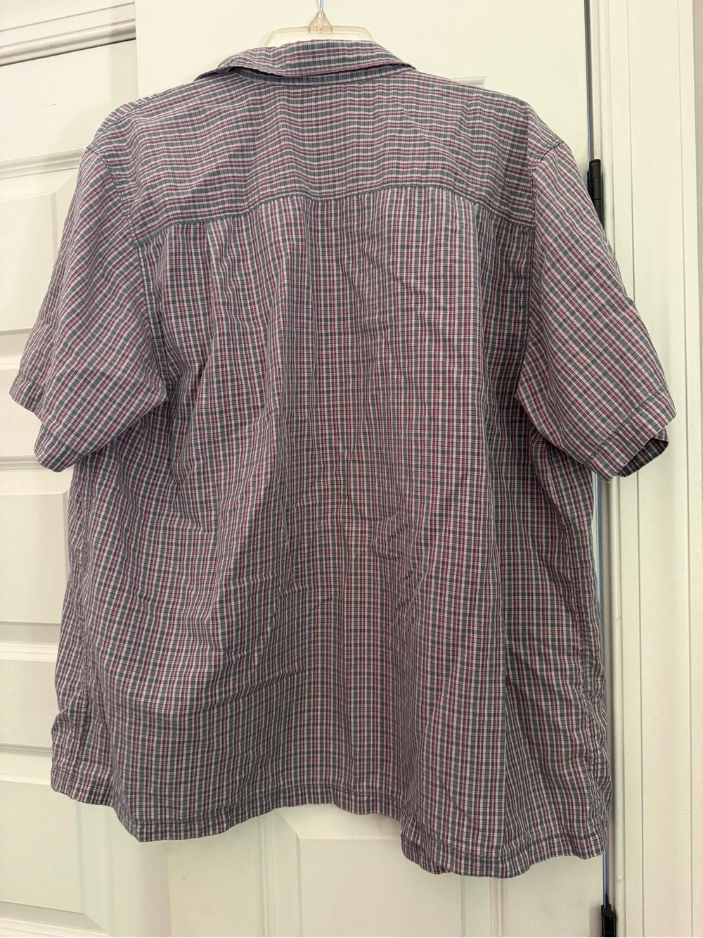 The North Face Men's Short-Sleeve Plaid Button-Down Shirt - Red/Gray